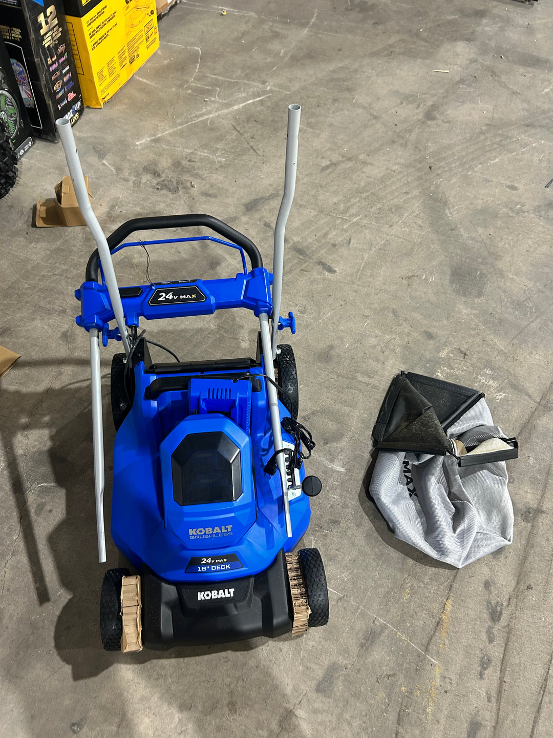 Kobalt 24-volt, 16-in Push Battery Walk Mower with (2) 4 Ah Battery Included (used)