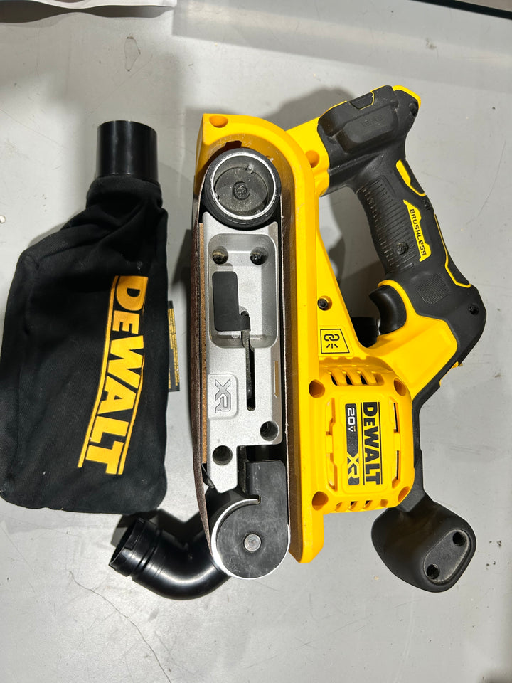 DEWALT XR 20-Volt Brushless Variable Speed Belt Cordless Sander with Dust Management (used)