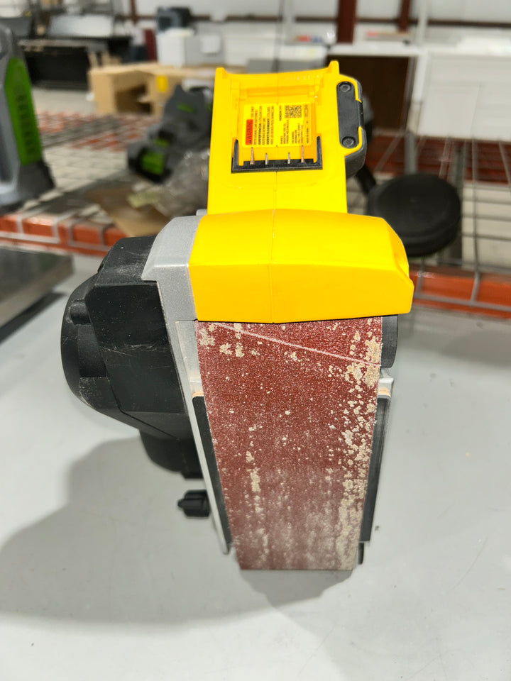 DEWALT XR 20-Volt Brushless Variable Speed Belt Cordless Sander with Dust Management (used)