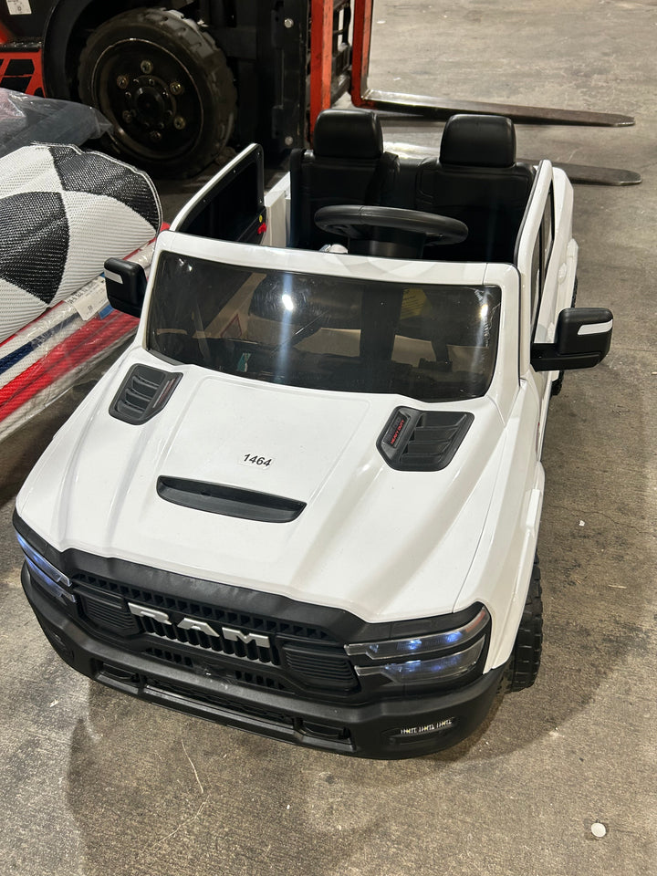 Garvee 24V Ride on Toys Licensed RAM 2500 2 Seater Kids Ride on Truck Car w Remote Control (used)
