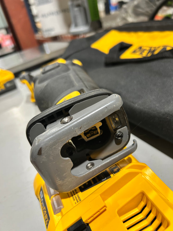 DEWALT XR 20-volt Max Variable Speed Brushless Cordless Reciprocating Saw ( Battery Included and Charger Included ) (used)