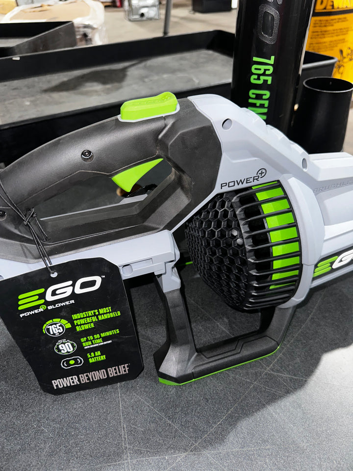 Soplador de hojas portátil a batería EGO POWER+ de 56 voltios, 765 CFM y 200 MPH. Batería no incluida. Cargador no incluido (HERRAMIENTA DESNUDA).
