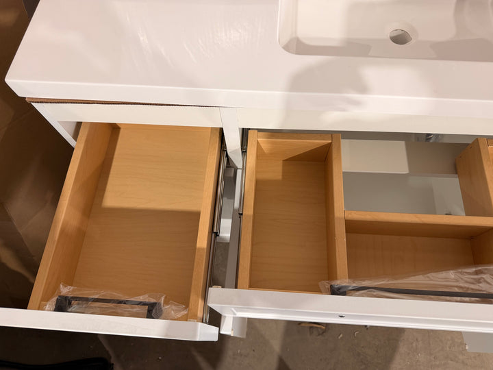 Style Selections Potter 48-in True White Single Sink Bathroom Vanity with White Cultured Marble Top (DAMAGED)