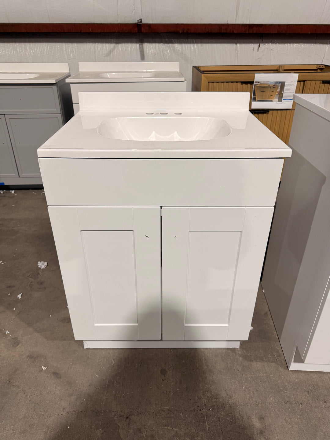 Project Source Dover 24-in True White Single Sink Bathroom Vanity with White Cultured Marble Top (open box)