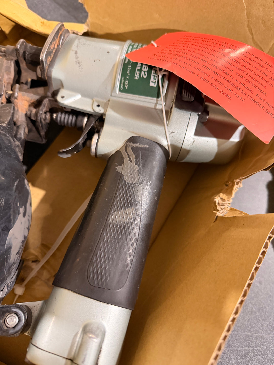 Metabo HPT 1-3/4-in 15 -Degree Pneumatic Coil Roofing Nailer (used)