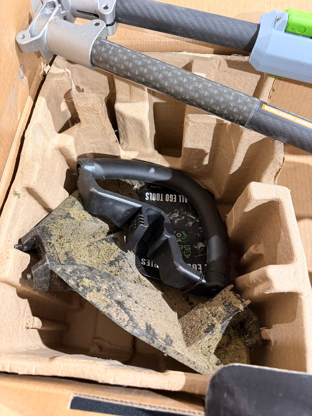 Desbrozadora de hilo a batería EGO POWERLOAD con eje recto de 16 pulgadas y 56 voltios LINE IQ (USADA) (HERRAMIENTA DESNUDA)