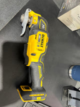 DEWALT XR 20-volt Max Cordless Brushless Variable 4-Piece Oscillating Multi-Tool (Charger Not Included) (BARE TOOL)(USED)