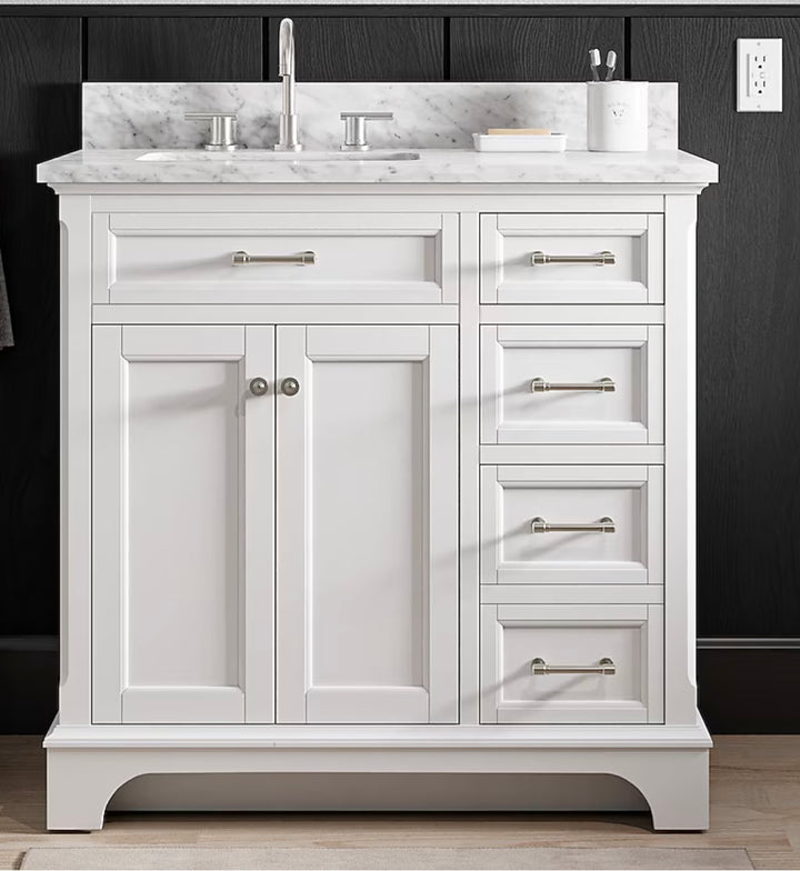 Mueble de baño Allen + Roth Roveland de 36 pulgadas, blanco, con lavabo individual bajo encimera y cubierta de mármol natural de Carrara (dañado) 