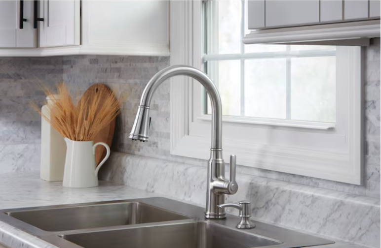 allen + roth Evanston Stainless Steel Single Handle Pull-down Kitchen Faucet with Sprayer (Deck Plate and Soap Dispenser Included) (Open box)