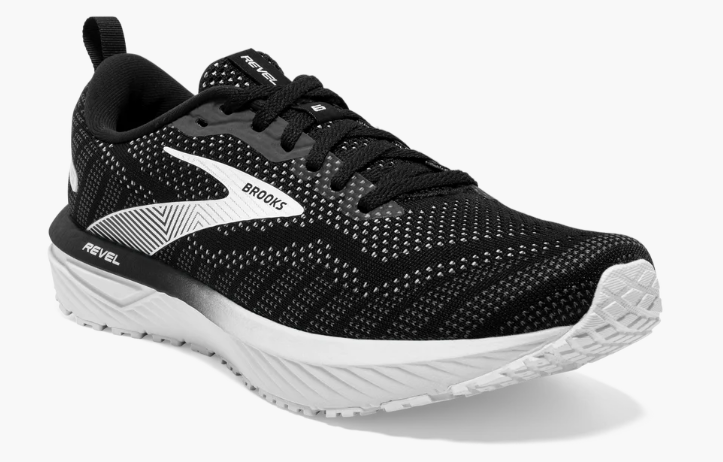 Brooks Women's Revel 6 Size 8.5 (new)