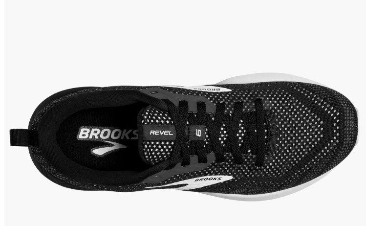 Brooks Women's Revel 6 Size 8.5 (new)