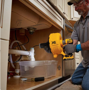 DEWALT 20-Volt 5/16-in dia x 35-ft L Black oxide 2 Ah Cordless Machine Augers (Battery Included) (Charger Included) (Used)