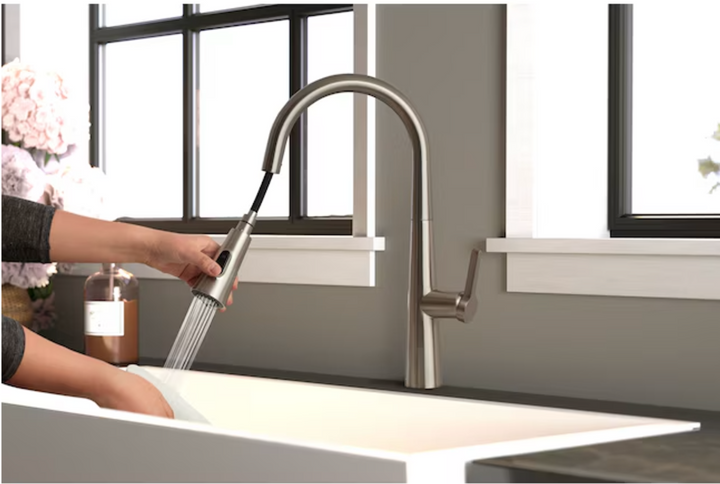 allen + roth Bryton Stainless Steel Single Handle Pull-down Kitchen Faucet with Sprayer (Deck Plate Included) (NEW)