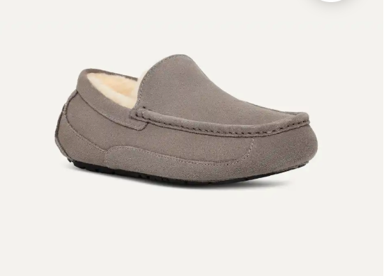 Ugg Men's Ascot Size 12 (New)