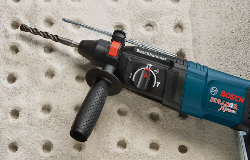 Bosch Bulldog 8 -Amp SDS-Plus SDS-plus Variable Speed Rotary Hammer Drill (Used)