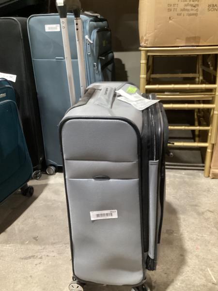 Lot # 1613 Samsonite Hyperspin 4 Softside Spinner Luggage, Fog Grey