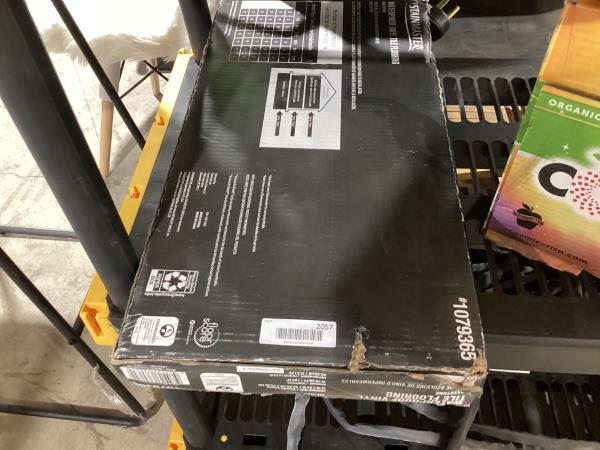 Lot # 2057 Stain master Graystone 12-mil x 12-in Vinyl Tile $69