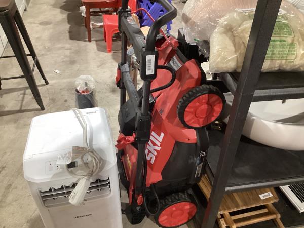Lot # 2019 SKIL PWR CORE Push Battery Walk Mower $299