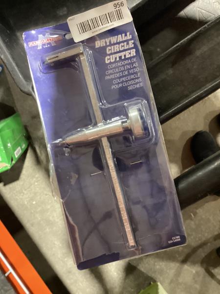 Lot # 956 Marshalltown Drywall Circle Cutter 8-1/2 in L $100