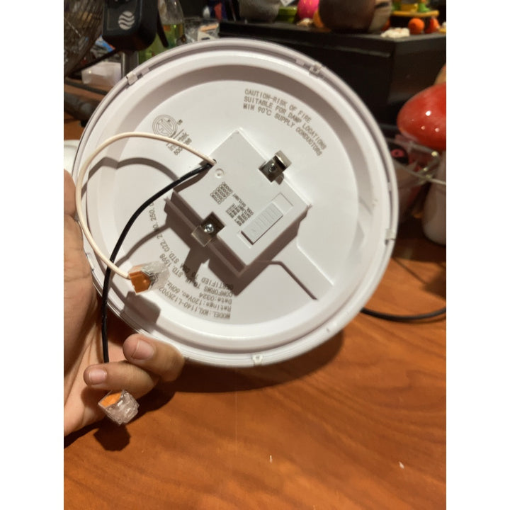 Lot # 1465 White NXL1140-L12K9027 LED Downlight $15