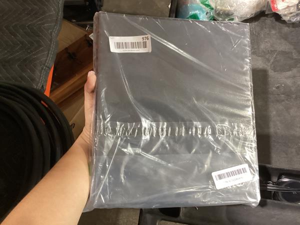 Lot # 976 Avery 0.5 3-Ring Binder Black $4.00