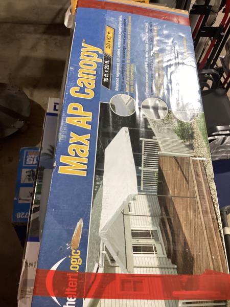 Lot # 1988 19.5-ft x 10-ft Rectangle White Party Canopy $189