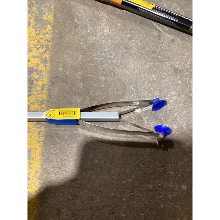 Lot # 861 E-Z Reacher 32in Grabber Tool - Mobility Aid $25