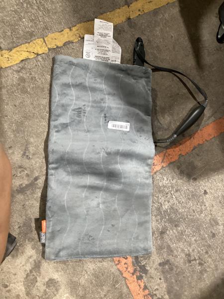 Lot # 313 pure heat blanket $77
