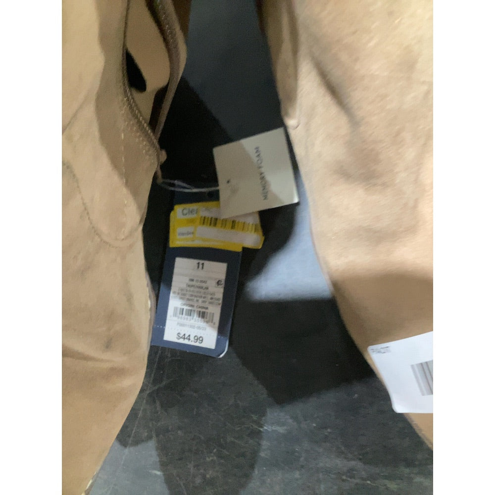 Lot # 1508 Universal Thread Boots $32.00