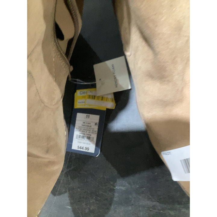 Lot # 1508 Universal Thread Boots $32.00