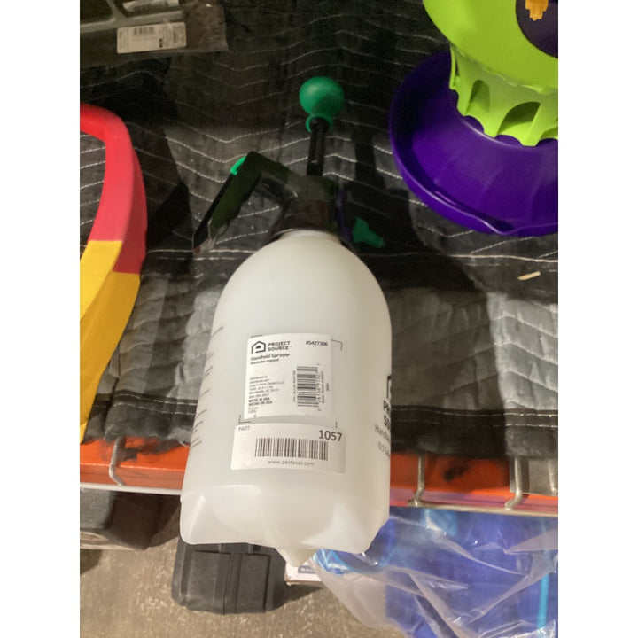 Lot # 1057 PROJECT SOURCE Handheld Sprayer $7.98