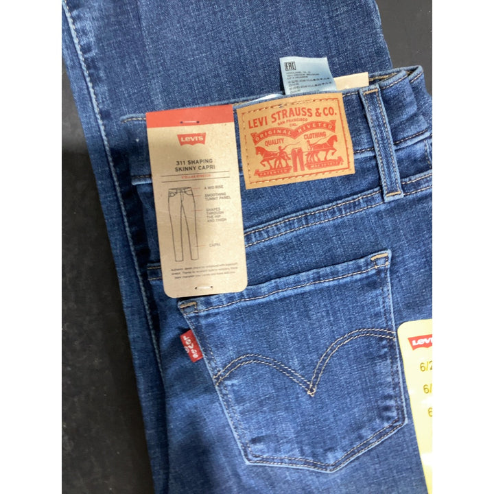 Lot # 978 Levis Jeans Size 628 $35