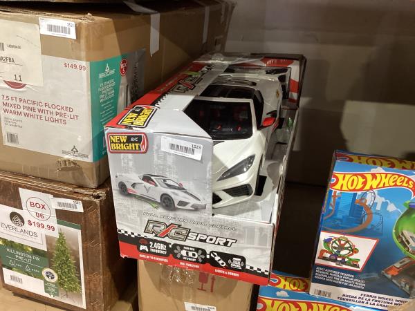 Lot # 1523 New Bright RC 1:8 Scale (22") FF USB Showcase Sportscar - Corvette Stingray - White