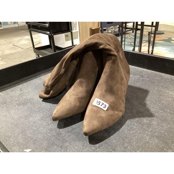 Lot # 1499 Target Boots $45