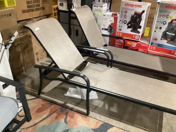 Lot # 2041 Chaise Lounge Chair Steel Frame $69