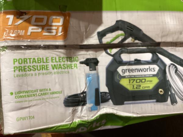 Lot # 1169 Greenworks 1700 PSI Electric Pressure Washer $79