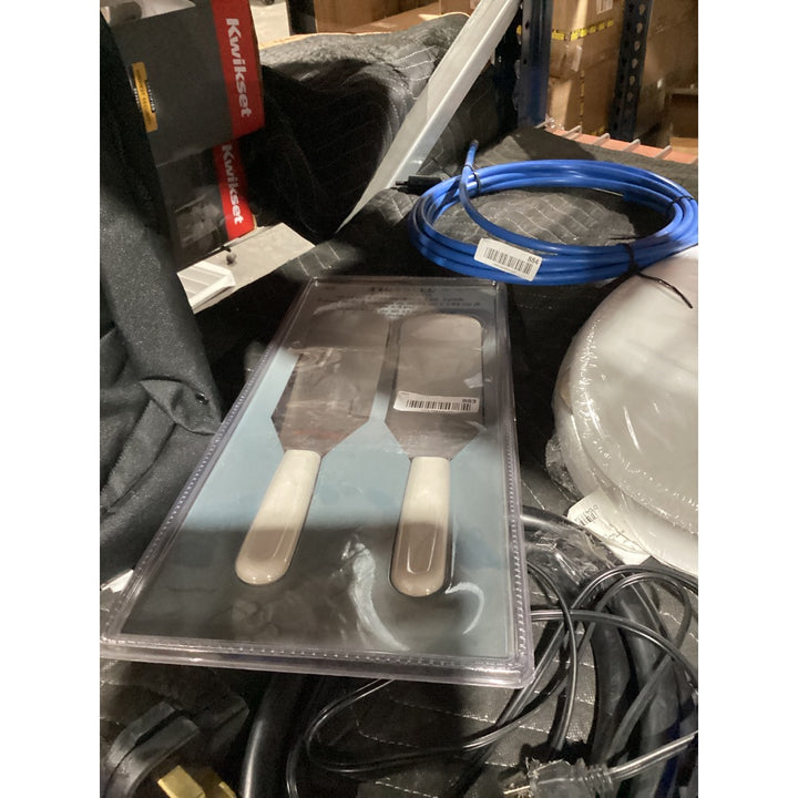 Lot # 883 RUSSELL INTERNATIONAL 2-Pack Spatulas $19.99