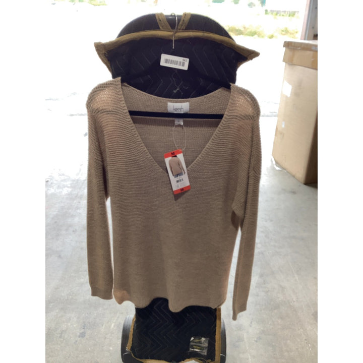 Lot # 961 Kersh Knit Sweater $8.00
