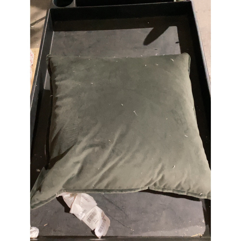 Lot # 1150 Brentwood Throw Pillow $20.00