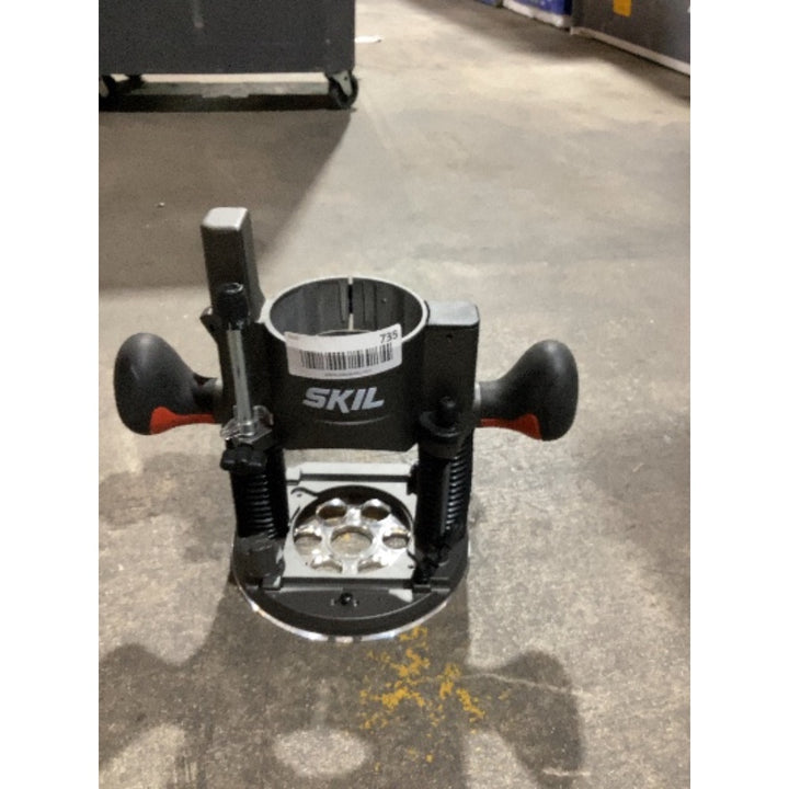 Lot # 735 SKIL Plunge Router Base $45