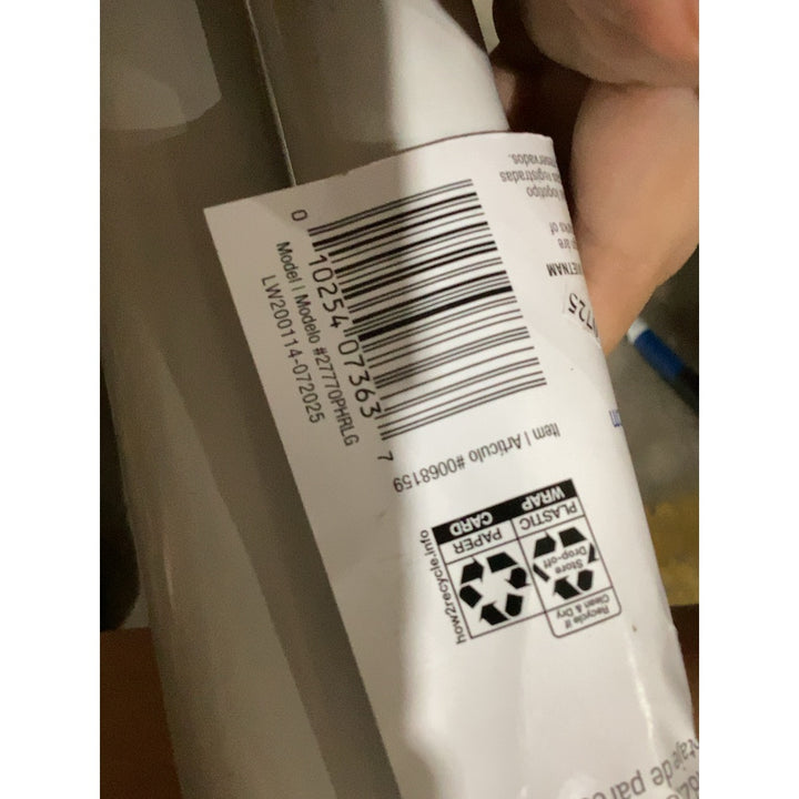 Lot # 637 Manufacturer Adjustable Closet Rod $20.00