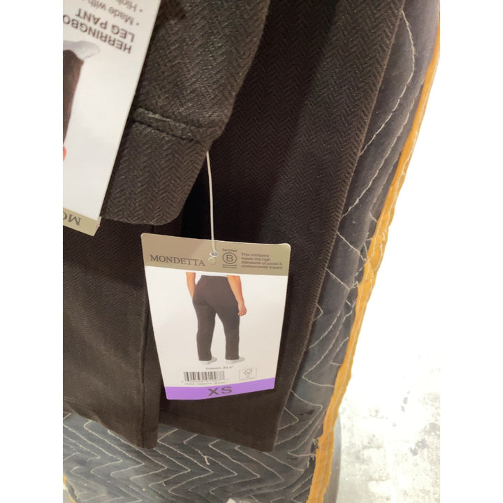 Lot # 959 COMFORT FIT Pants $21.00