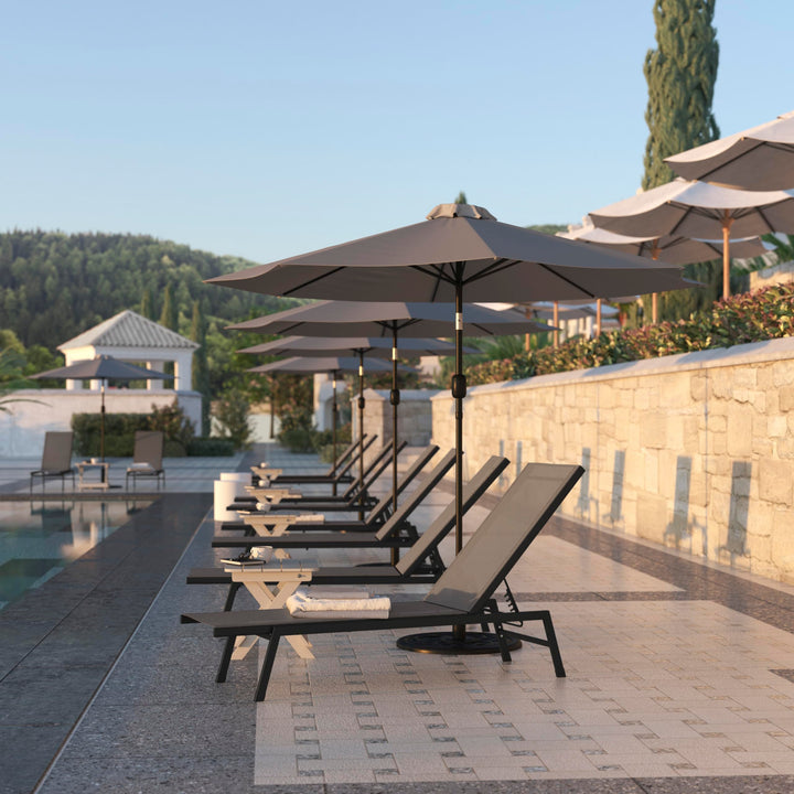 Lot # 1560 Flash Furniture Lounge Chair $69.27