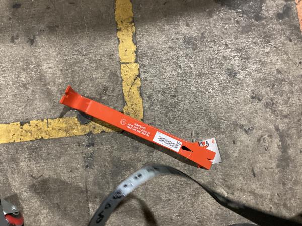 Lot # 349 Crescent Flat Pry Bar 15"