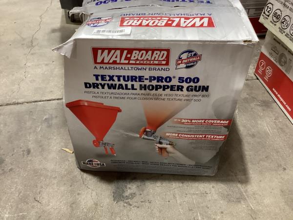 Lot # 607 WAL-BOARD TOOLS Gravity-fed Hopper Gun $118