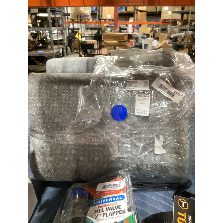 Lot # 1675 Universal Fill Valve $15.00