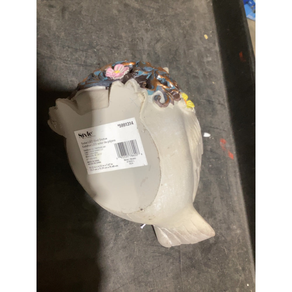 Lot # 482 Style Solar LED Bird Statue - Outdoor decor