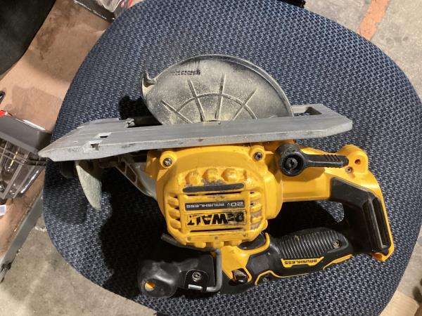 Lot # 641 DeWalt Cordless Circular Saw DCS565 $160
