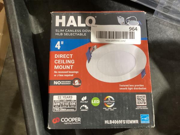 Lot # 964 HALO 4 Outdoor LED Light Kit $20