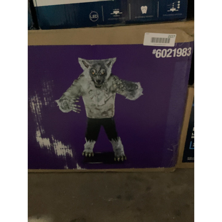 Lot # 2227 Haunted Living Animated Decor $53.00